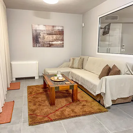 Апартаменты Eleni's Deluxe *