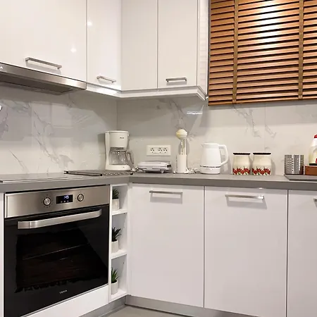 Апартаменты Eleni's Deluxe *