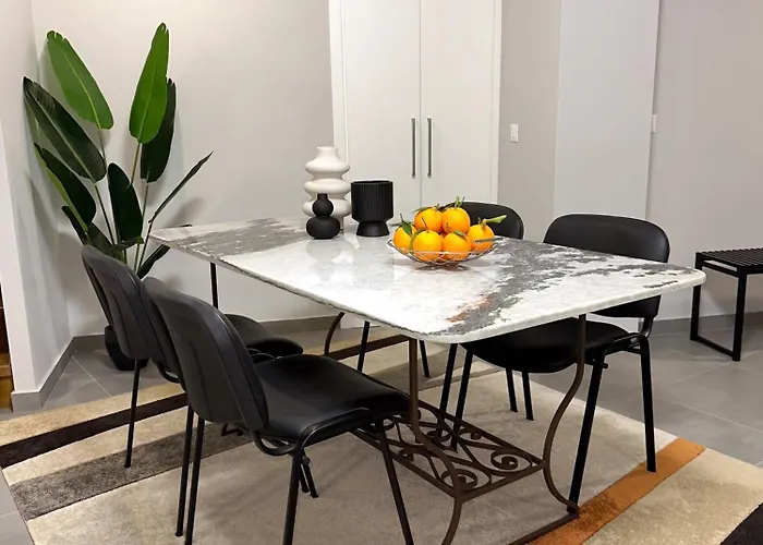 Eleni's Deluxe Apartamento *